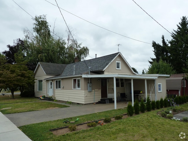 Building Photo - 3 Bedroom, 1 Bathroom House in Lynden
