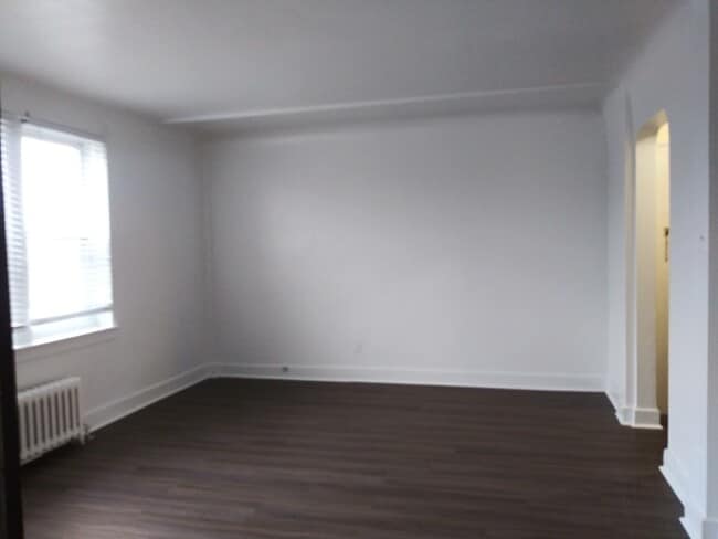 Photo - 808 N Main St