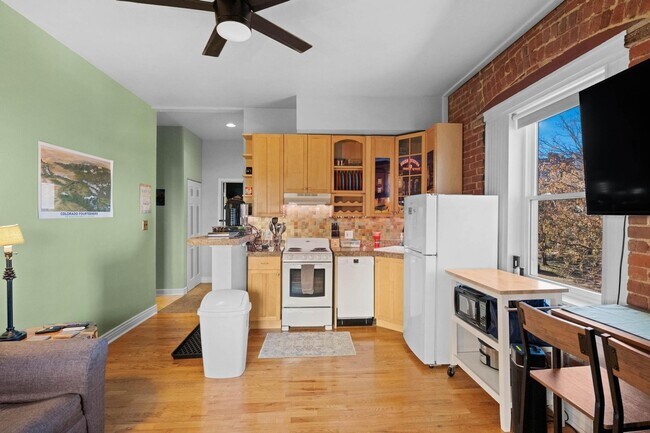 Photo - 1450 High St