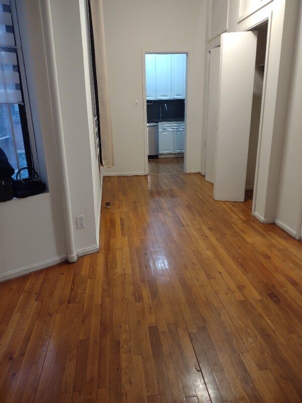 Photo - W. 45th St, 9th Ave Unidad 1