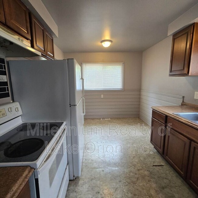 Photo - 774 E Beverly Ave