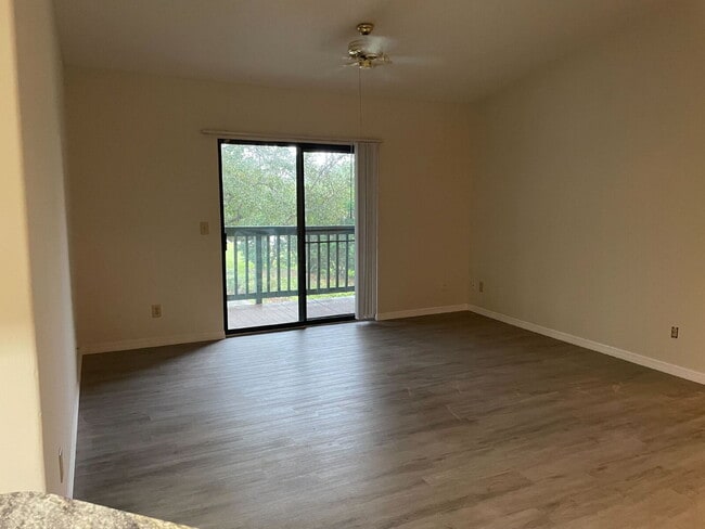 Photo - Spacious 3-Bed, 2-Bath Condo Oasis in Beau... Unit 1209