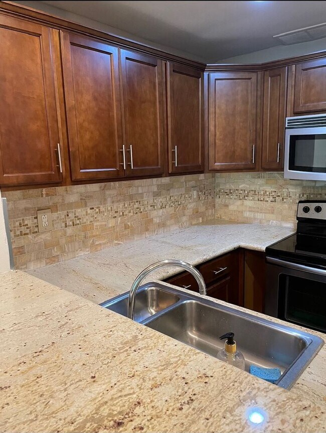 7890 E Spring St Unidad SHARON COUGHLIN