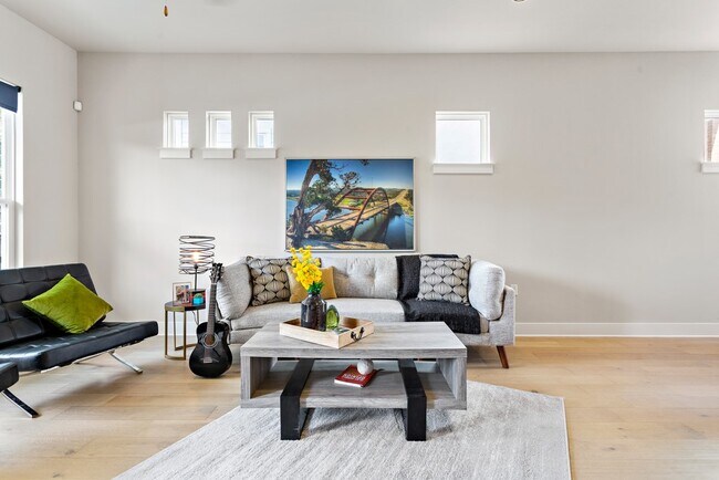 Photo - 3108 E 51st St