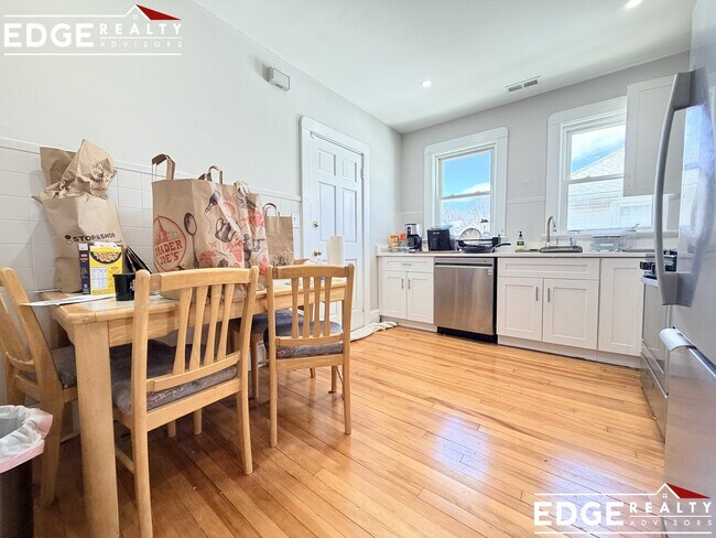 Photo - 72 Hunnewell Ave Unit 2