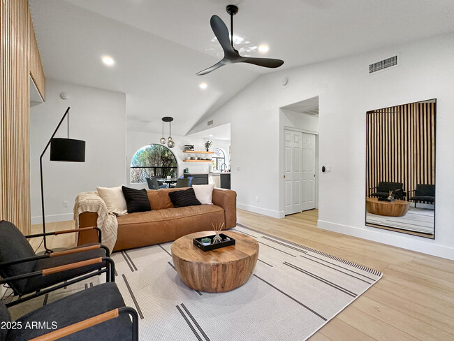 Photo - 16653 N 59th St