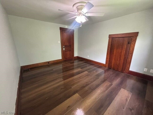 Photo - 1376 W Main St