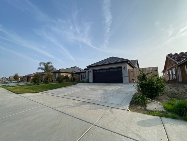 Modern 3-Bedroom Home in Southwest Bakersf... - Modern 3-Bedroom Home in Southwest Bakersf...