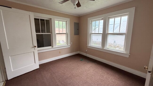 Photo - 609 N Oklahoma Ave