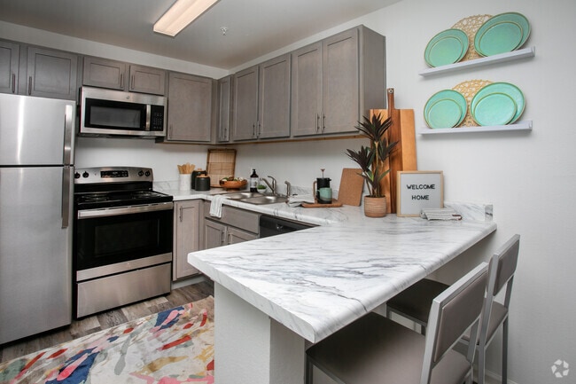 2BR,2BA-850SF