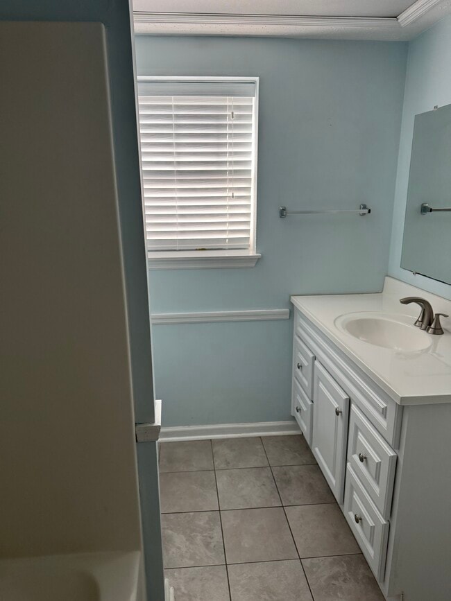 Photo - 112 E Manning St