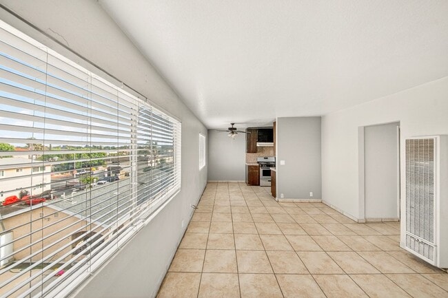 Photo - 1115 252nd St