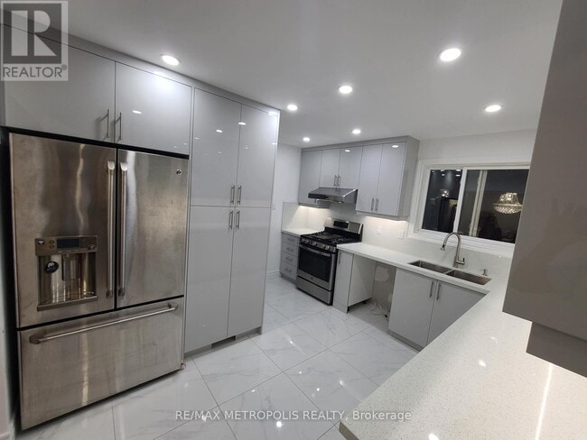 Photo - 78 Crittenden Square