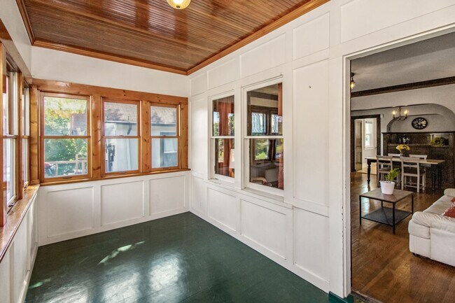 Photo - Wonderful 2 Bedroomed House in the heart o...