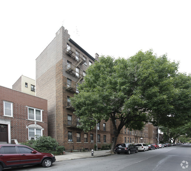 Building Photo - 32-52 33rd Street Rental