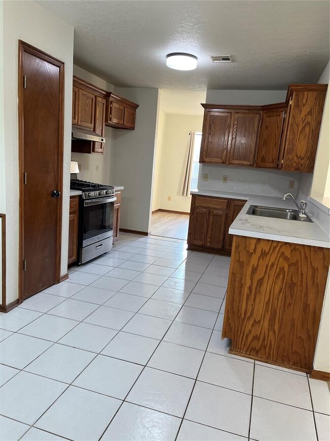 Photo - 317 S Chanda Ln