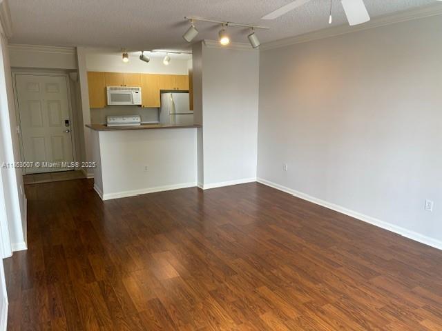 Photo - 1900 Van Buren St Unit 311B