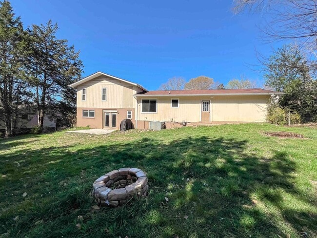 Photo - 12204 W Kingsgate Rd