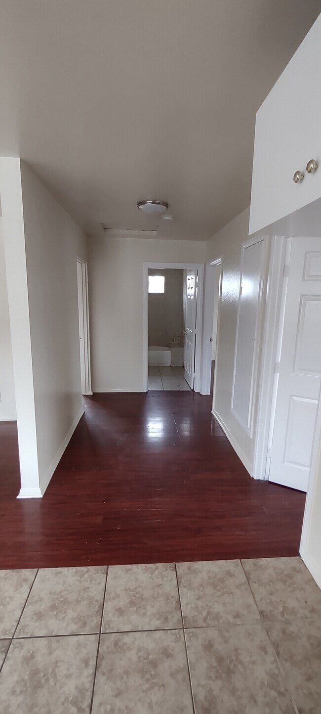 Photo - 14212 Vanowen St Unit 201