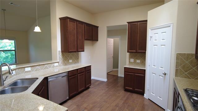 Photo - 300 Dorset Ct