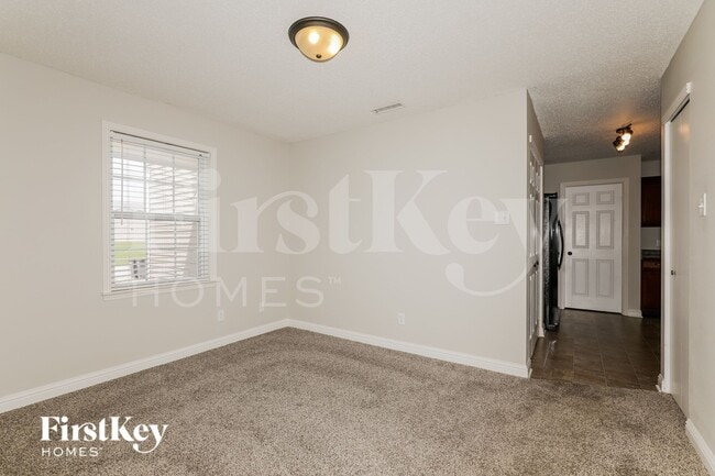 Photo - 1443 Dowell St