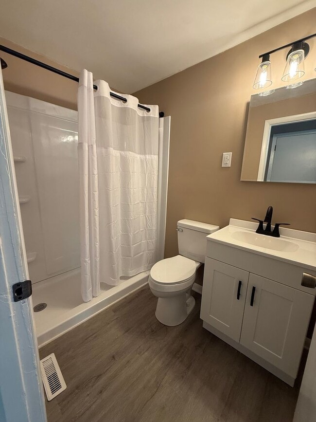 133 E Ravine Rd