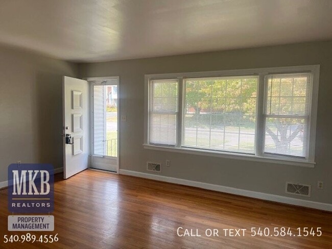 Photo - 1520 Longview Ave