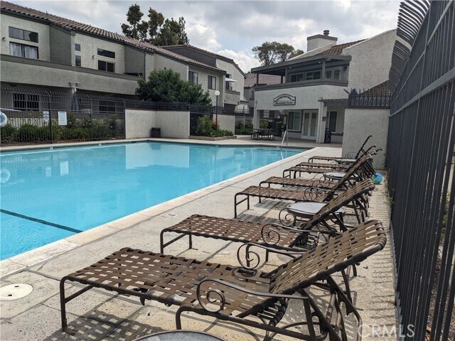 Photo - 42 Willowcrest Ln