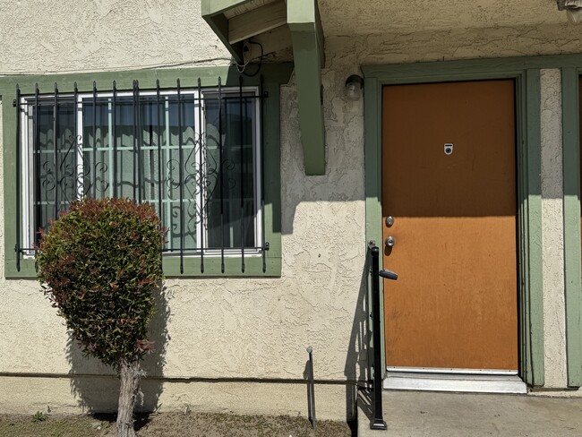 Building Photo - 2455 Adelia Ave Rental