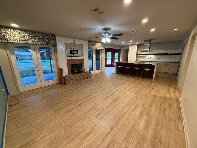 Photo - Pensacola - 32526- 4 bedroom, 2 bathroom - pool and lawn care included