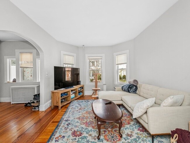 Building Photo - 28 Magnolia St Unit 1
