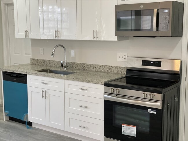 Building Photo - 1517 31st St