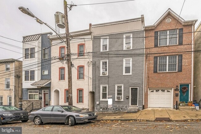 Photo - 4658 Mansion St