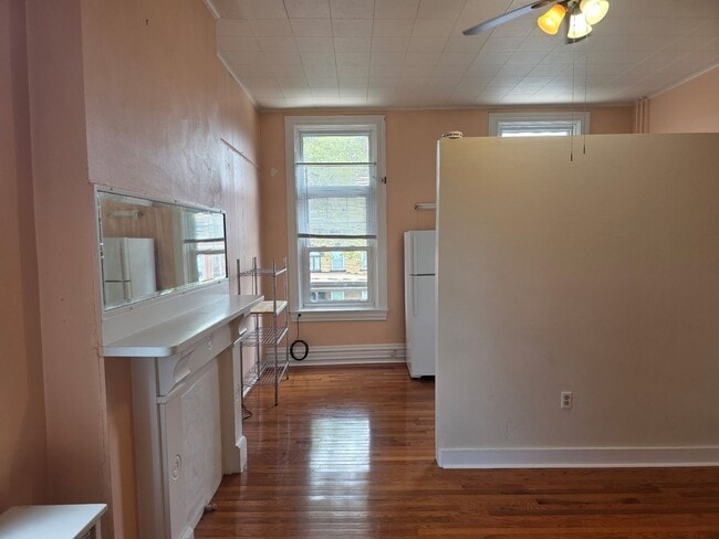 Photo - 140 S Fairmount St