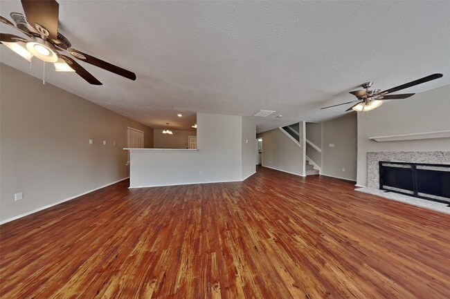 Photo - 19538 Shady Bank Dr