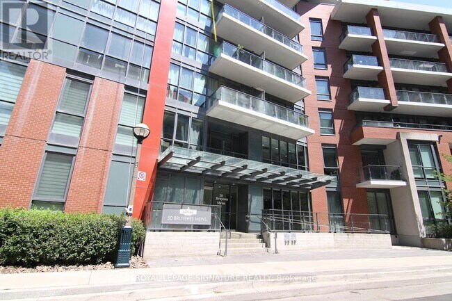 Photo - 50 Bruyeres Mews Unit 305
