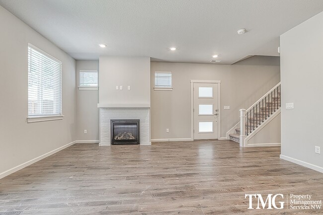 4231 S Waters Edge Wy