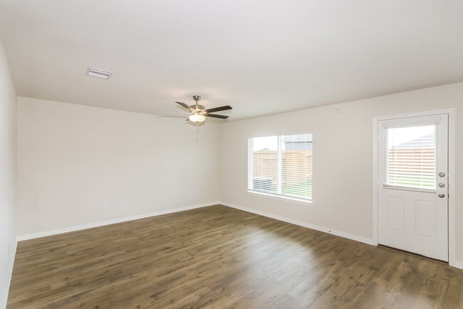 Photo - 425 Sunny Highlands Dr