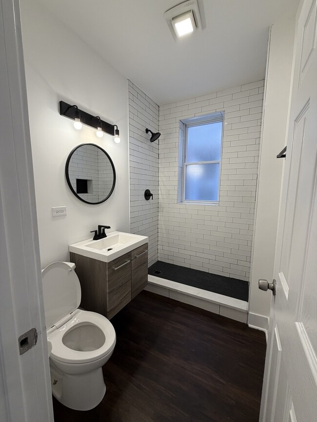 Photo - 1922 S Harvey Ave Unidad 1