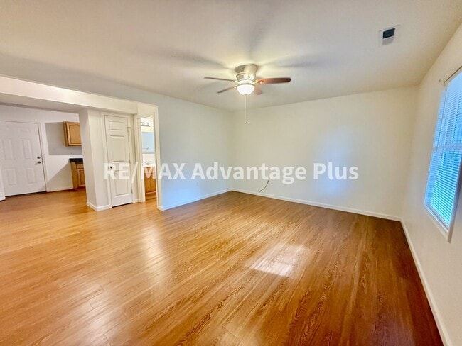 Photo - 408 Winston St Unit B