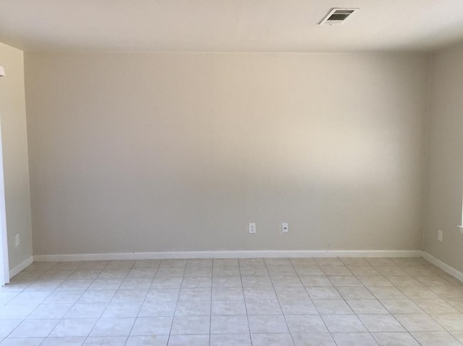 Photo - 1902 Sandy Ct