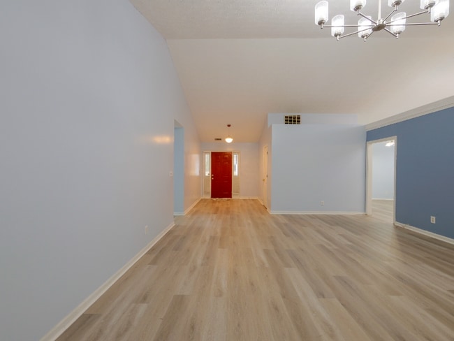 Photo - 2218 Willow Crest Cir