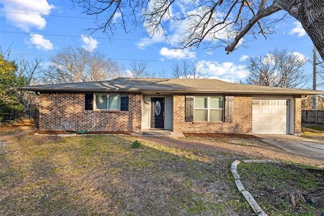 Photo - 800 Howell Dr