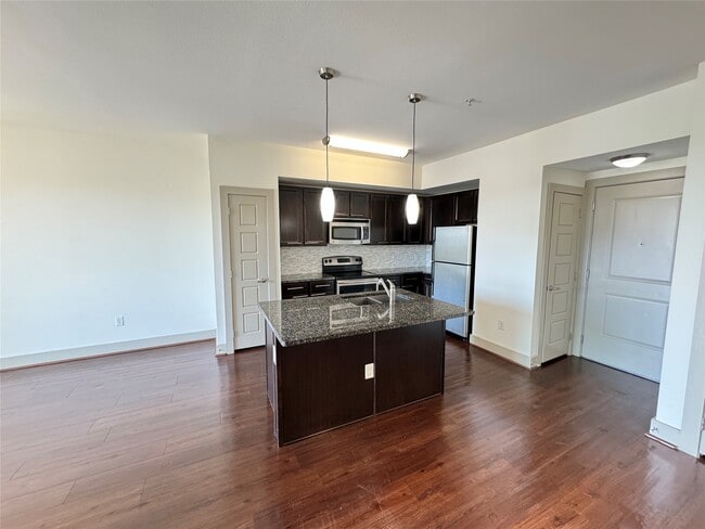 Building Photo - 145 Heights Blvd Unit 153 Rental