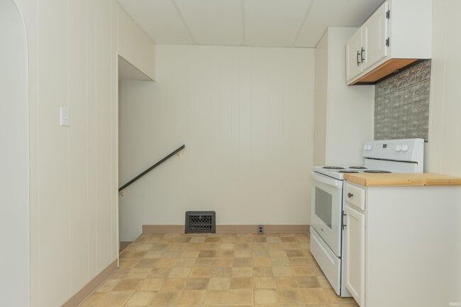 Photo - 1910 N Weinbach Ave