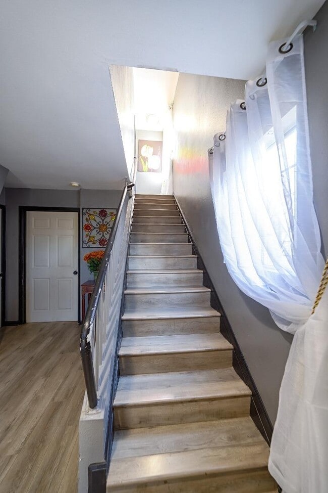 Photo - 816-817 7th Ave