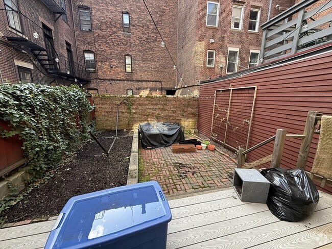 Building Photo - 43 Grove St Unit 4 Rental