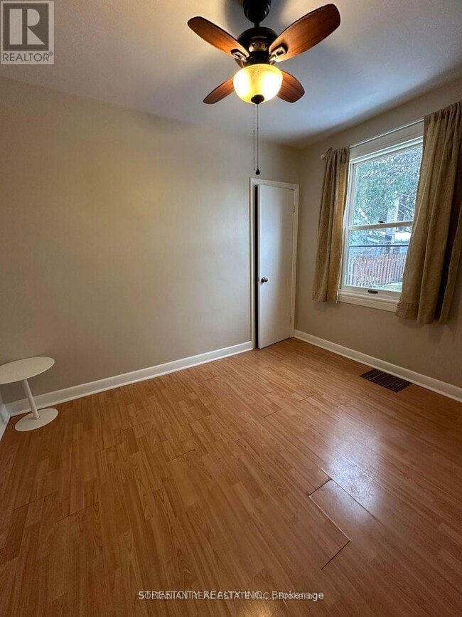 Photo - 123 Barker St