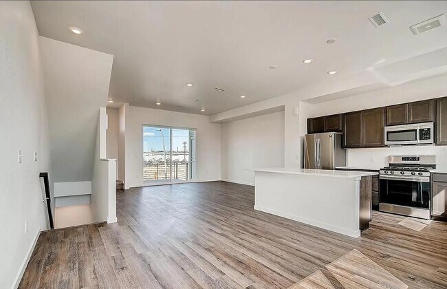Photo - 6770 Raritan Dr