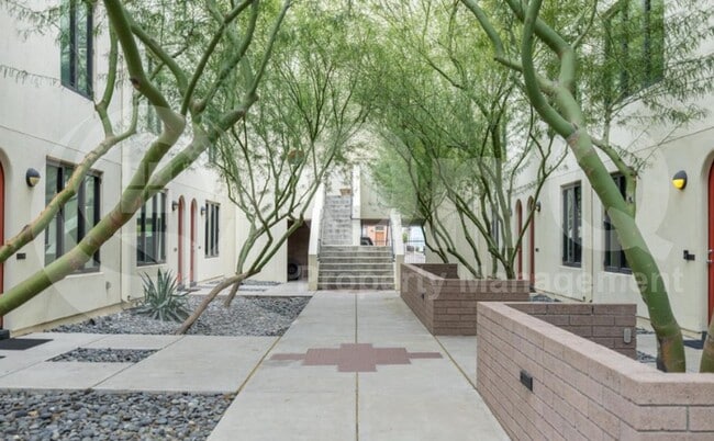 Building Photo - 620 N 4th Ave Unit 5 Rental